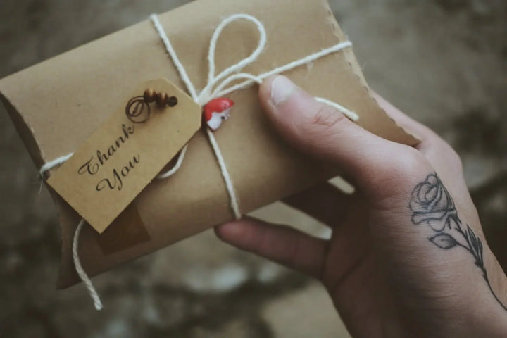 Quel cadeau de naissance offrir pour les nouveaux parents ? Meilleure idée : Les coffrets naissance à l'honneur