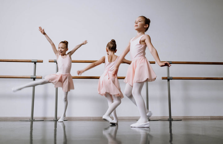 little girls doing ballet|photo of cute girl in tutu|photo of cute girl in tutu