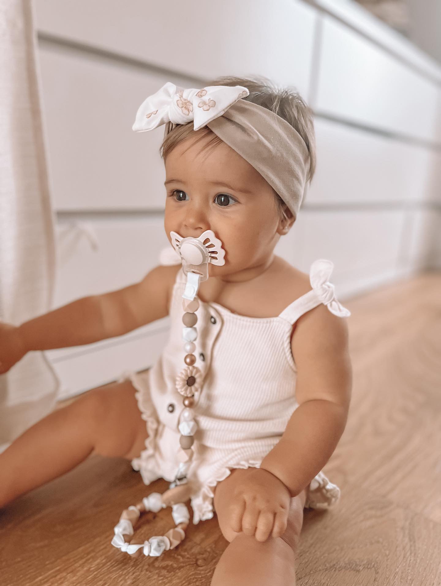 Attache tétine personnalisable pour bébé avec prénom ou autres mots doux | Babanono