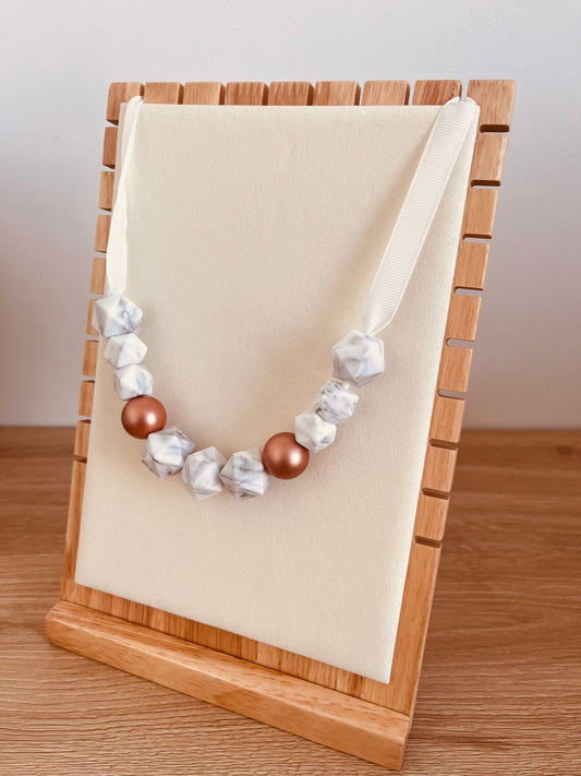 collier d'allaitement marbre
