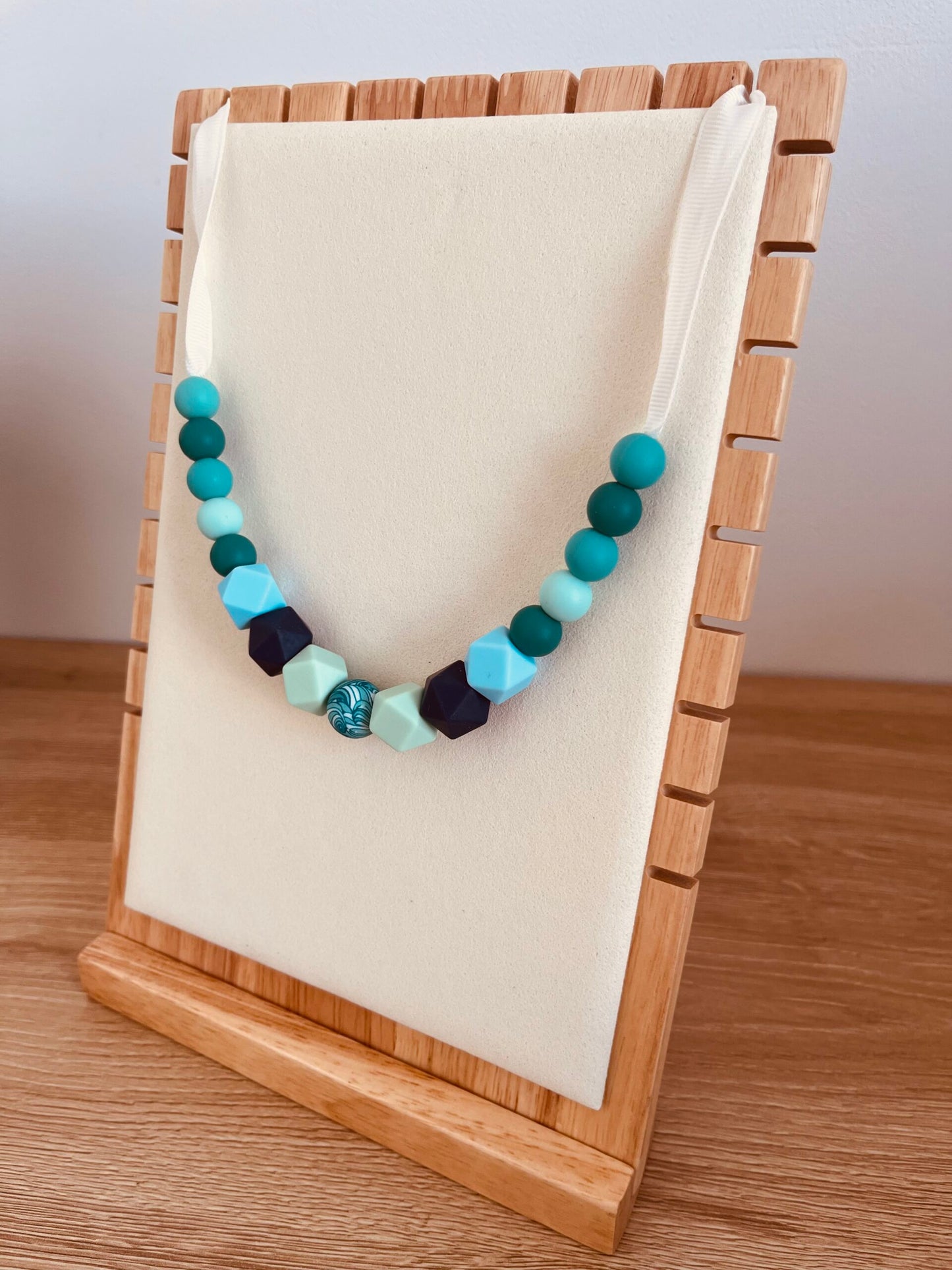 Collier d'allaitement bleu