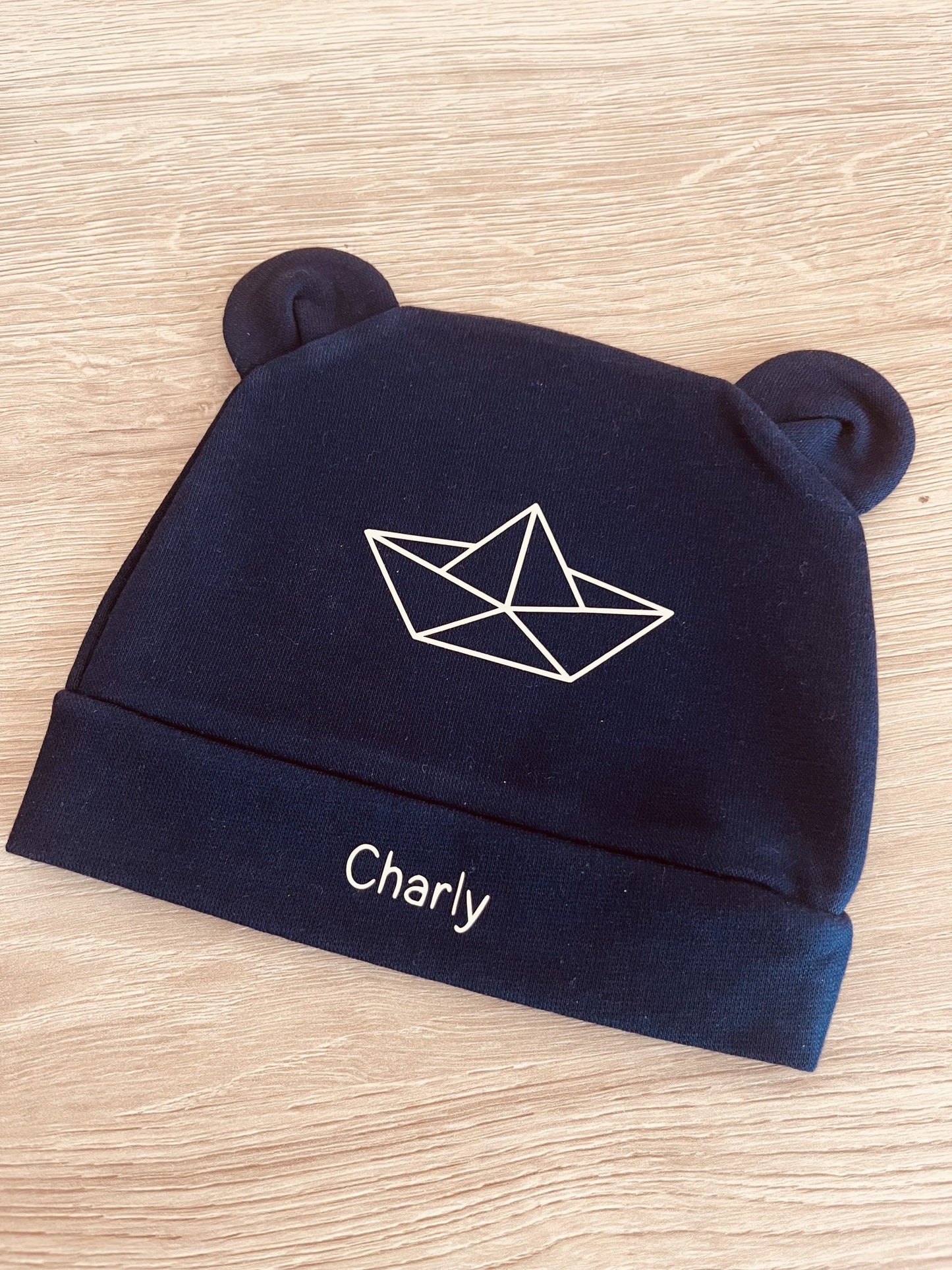 Bonnet naissance personnalisé petit bateau