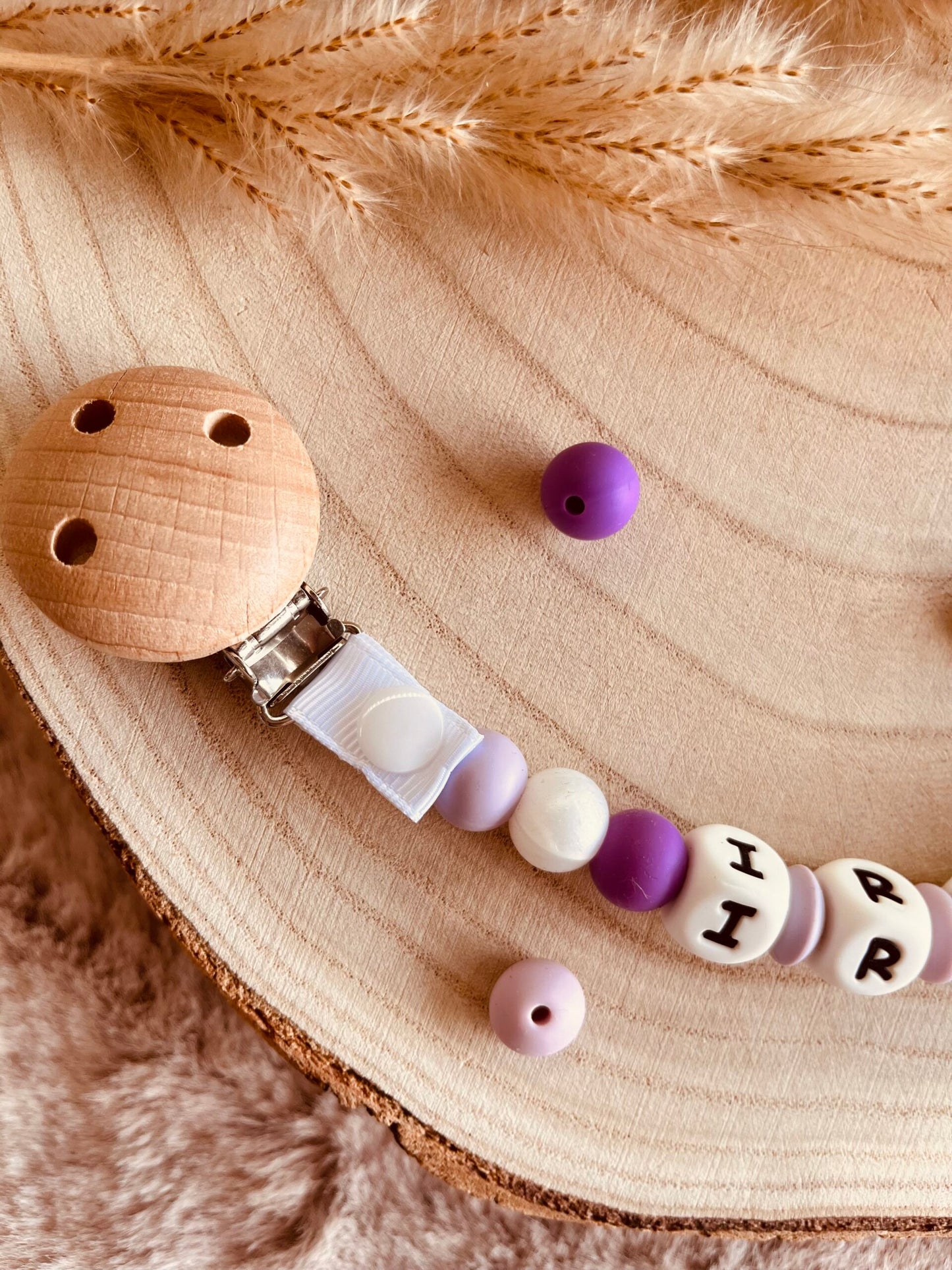 Attache tétine mickey violette
