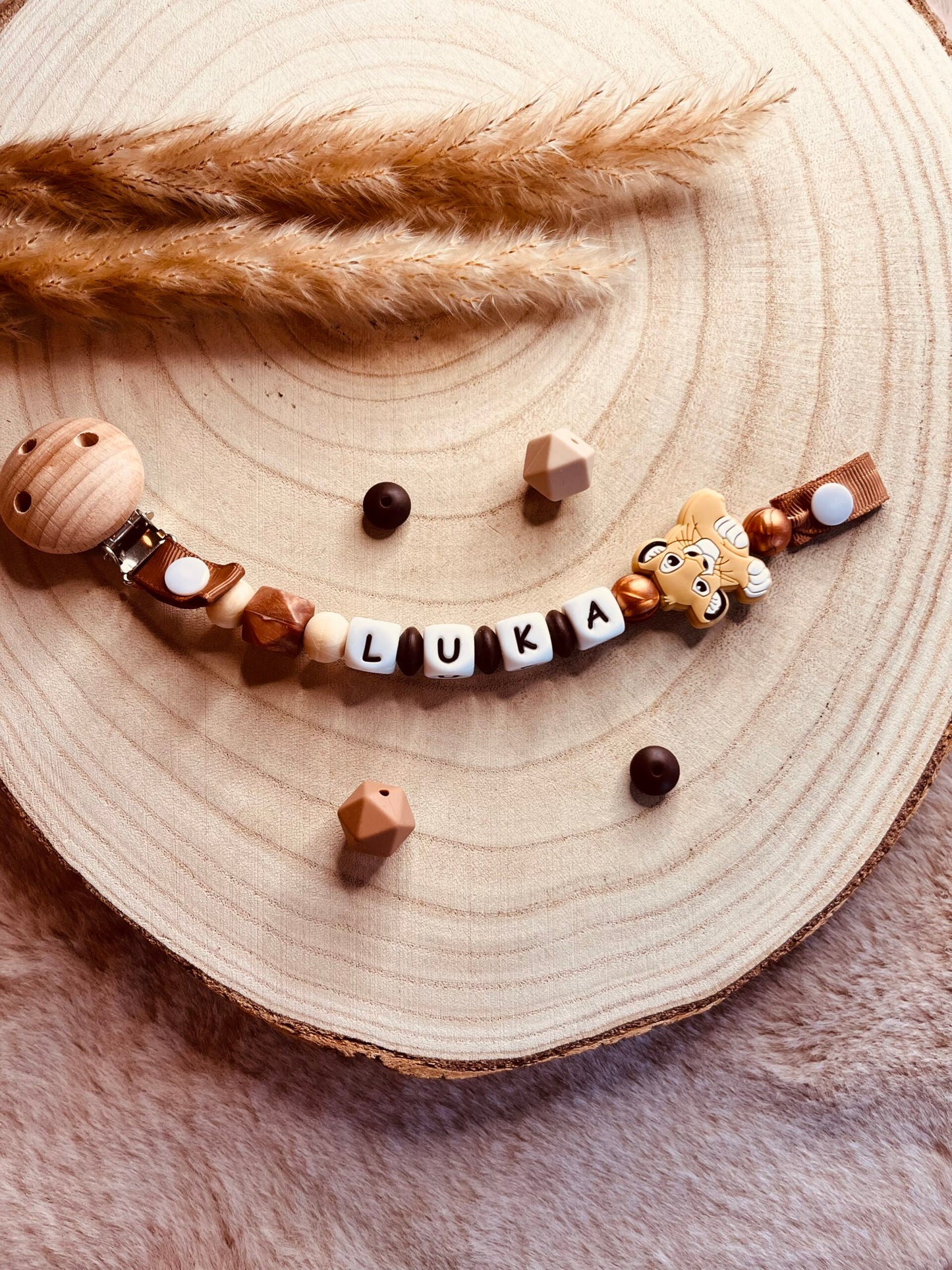 Attache tétine le roi lion simba