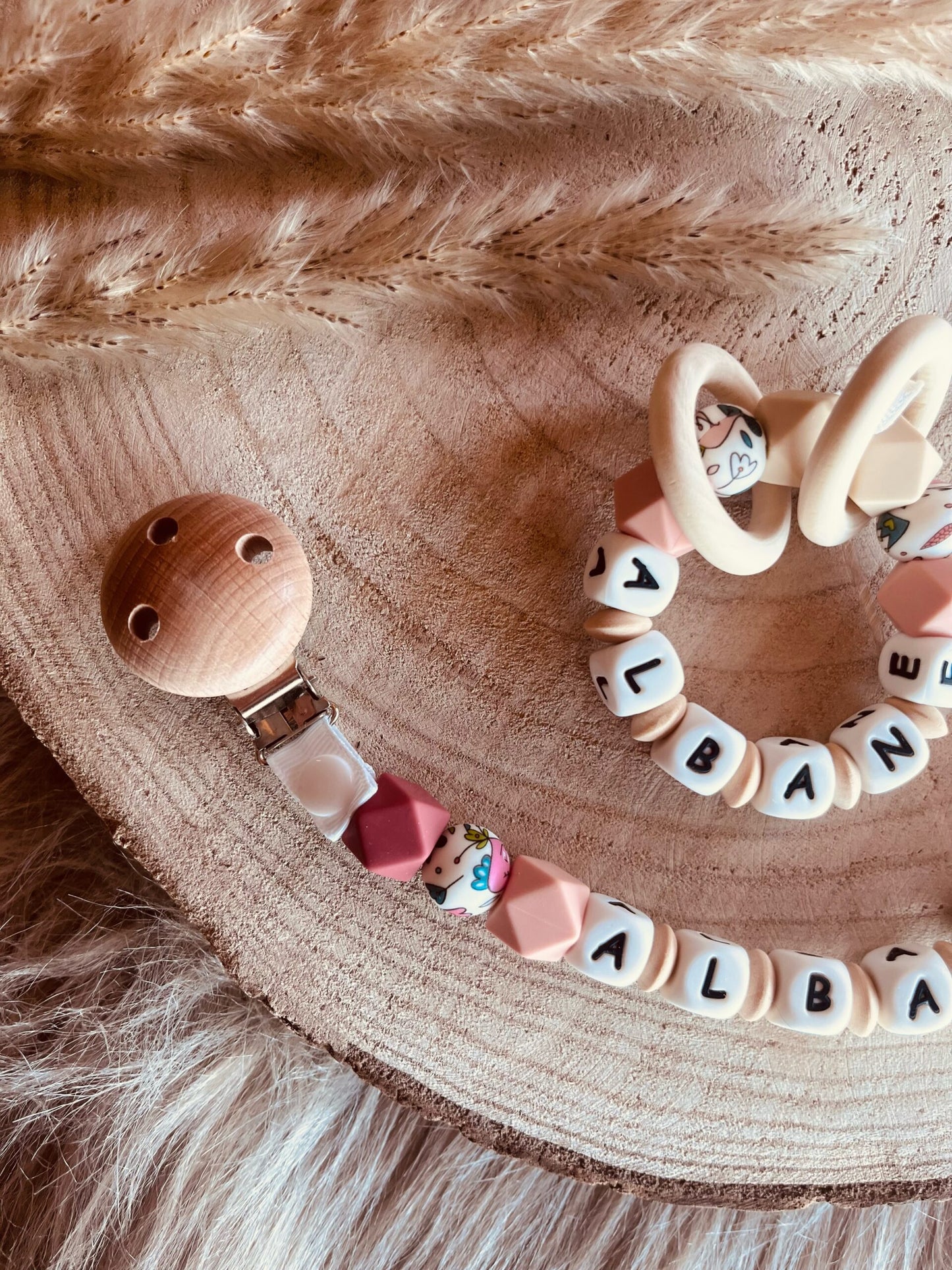 attache tétine personnalisé oiseau rose