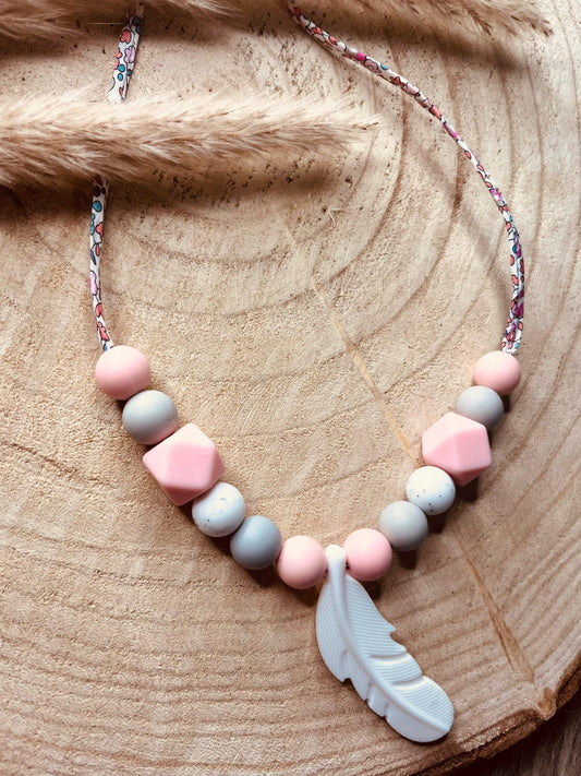Collier d'allaitement liberty plume