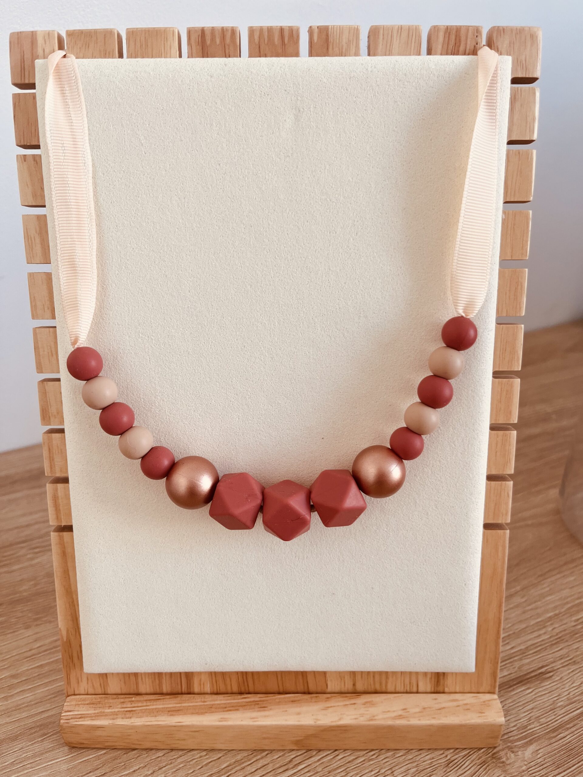 Collier d'allaitement terracotta