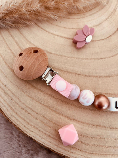 Attache-tétine personnalisée léopard rose