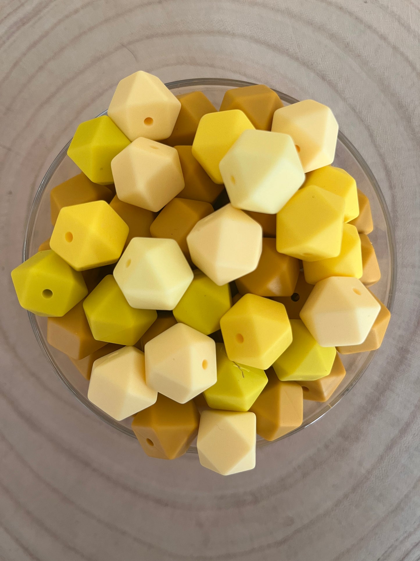 Perle silicone hexagonale 14mm Jaune