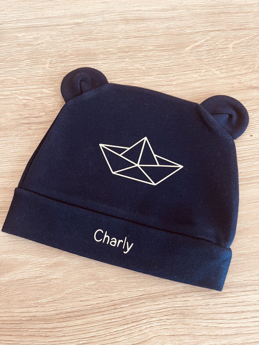 Bonnet  naissance personnalisé petit bateau