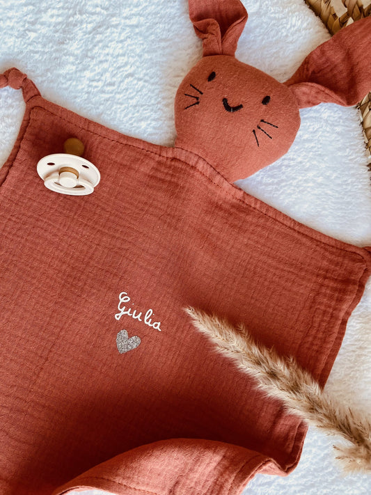 Doudou lapin gaze de coton  terracotta coeur
