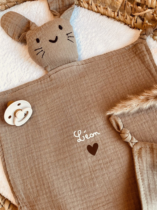Doudou gaze de coton lapin kaki coeur