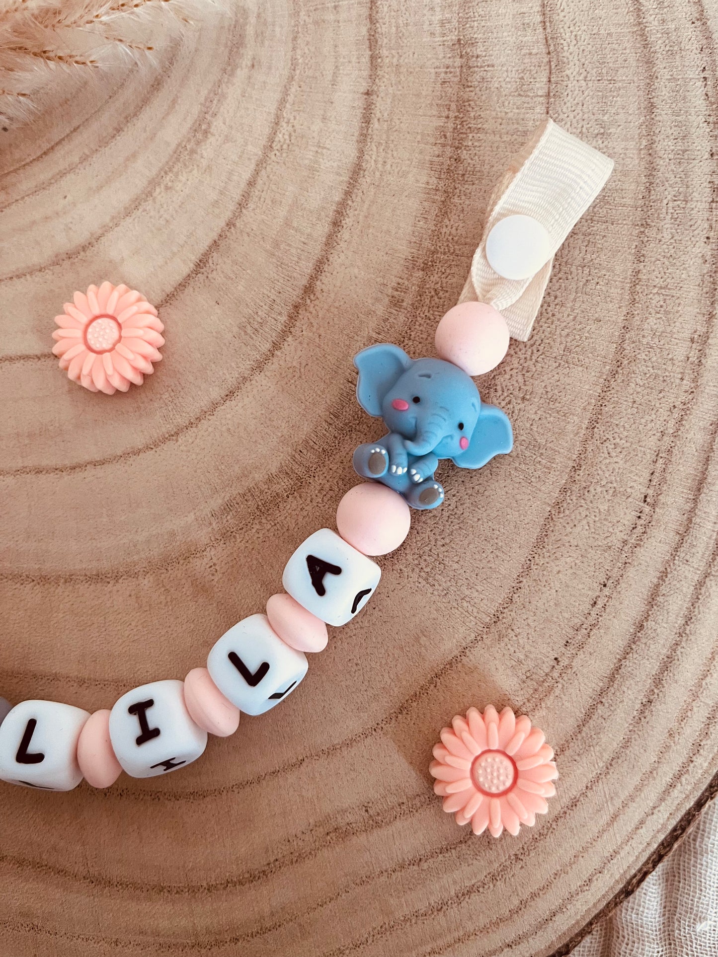 Attache tétine éléphant rose