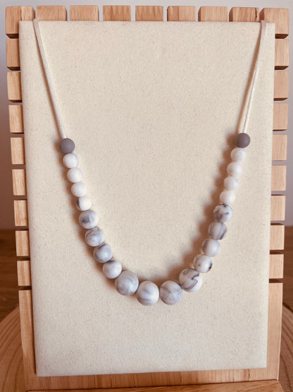 Collier de portage et d'allaitement Marbré