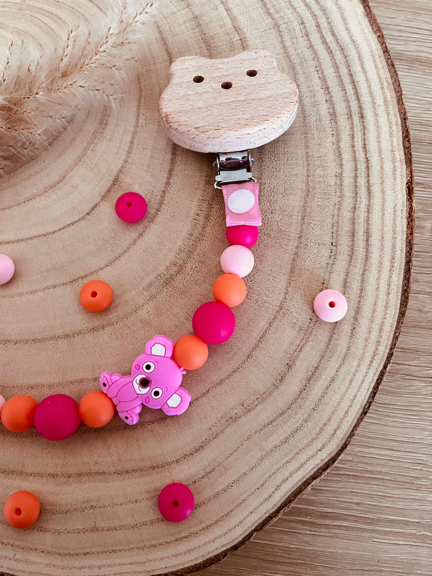 Attache tétine koala rose
