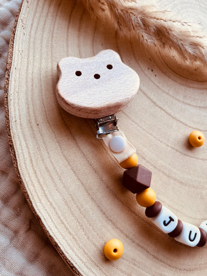 Gepersonaliseerd knuffelkoord vos mosterd met kralen van voedselveilig silicone en beukenhout