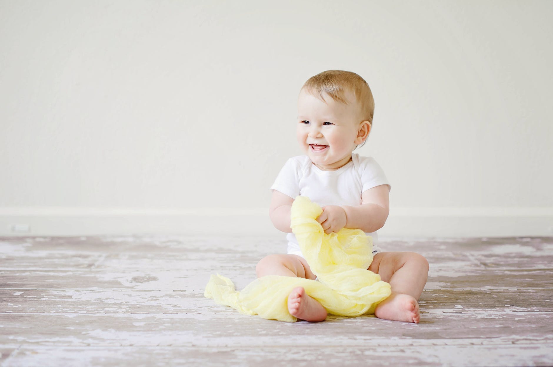 How to choose the right teething ring for baby