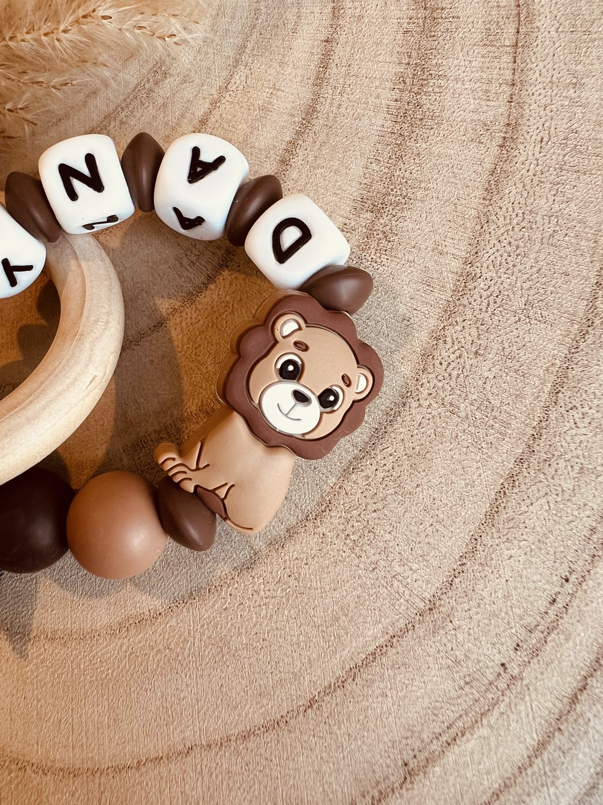 Lion wooden teething ring