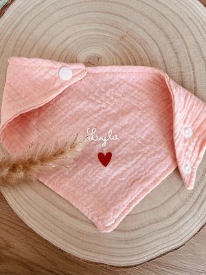 Bavoir coeur rose